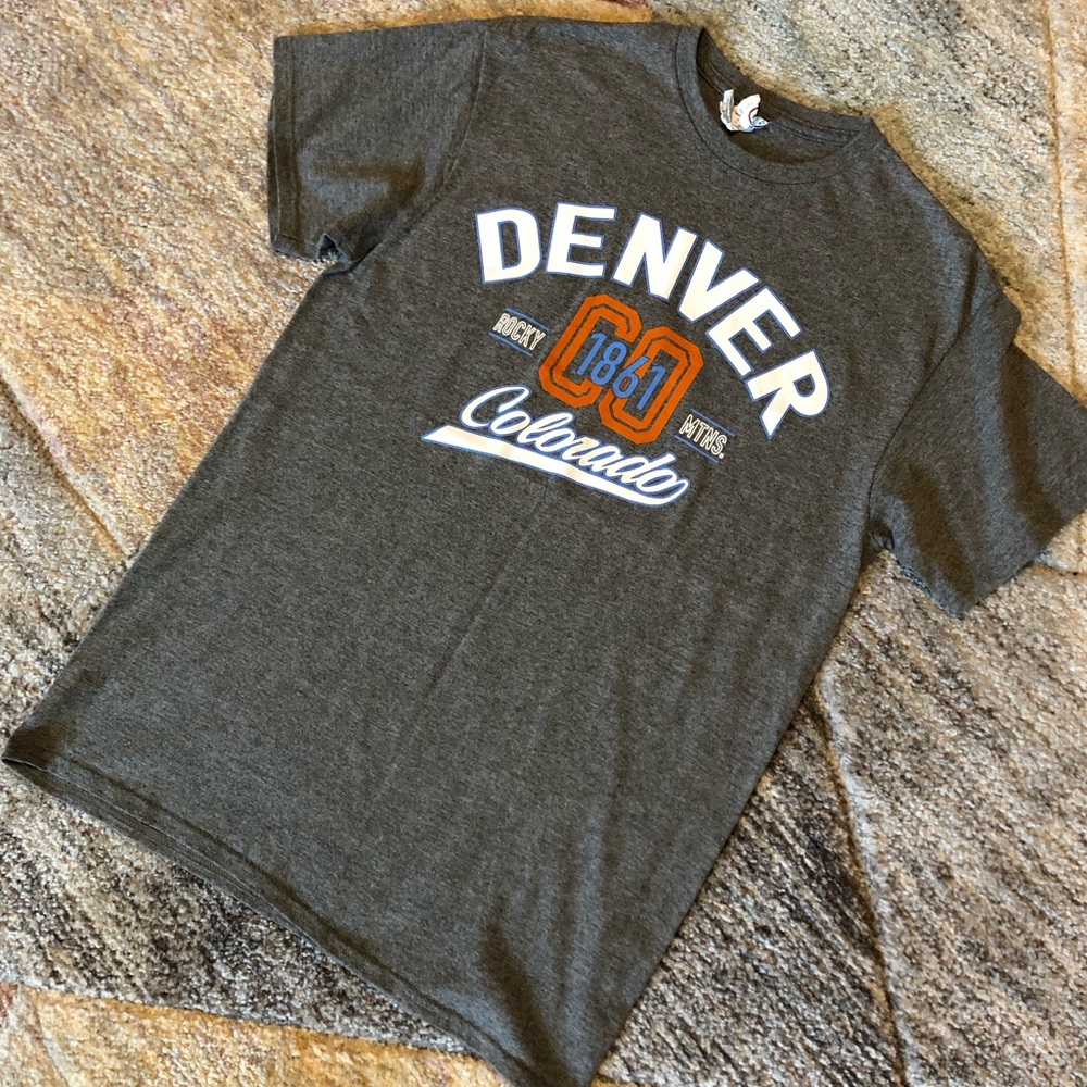 Denver Colorado Shirt - M